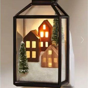 Bath & Body Works Snowy Winter Village Scene Lantern Wallflowers Nightlight Plug